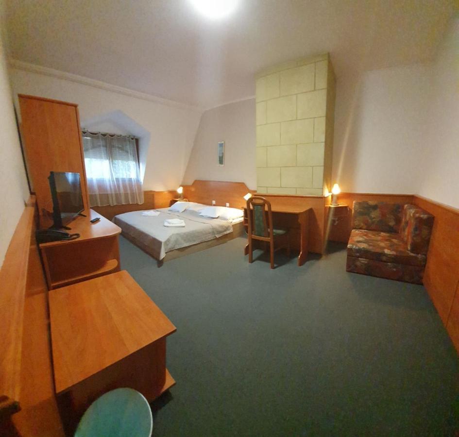 Delanta Panzio Bed & Breakfast Pecs Exterior photo