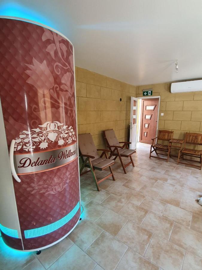 Delanta Panzio Bed & Breakfast Pecs Exterior photo