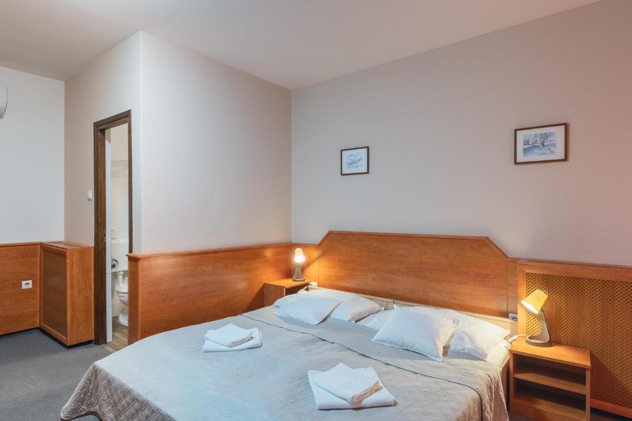 Delanta Panzio Bed & Breakfast Pecs Exterior photo